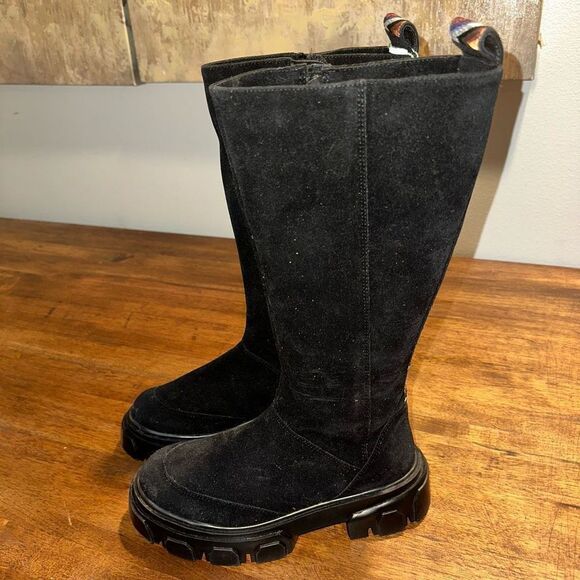 NWOB Farm Rio Lug Sole Boots - Picture 3 of 10